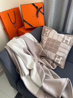 Hermès - Avalon Throw Blanket & Pillow Set