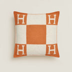 Hermès - Avalon Throw Blanket & Pillow Set