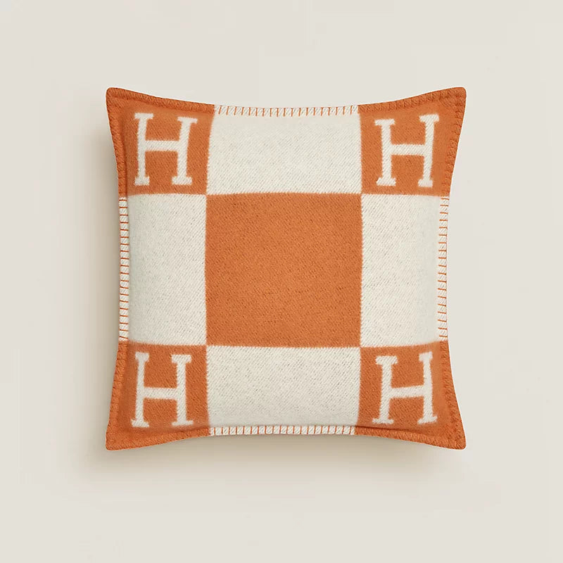 Hermès - Avalon Throw Blanket & Pillow Set