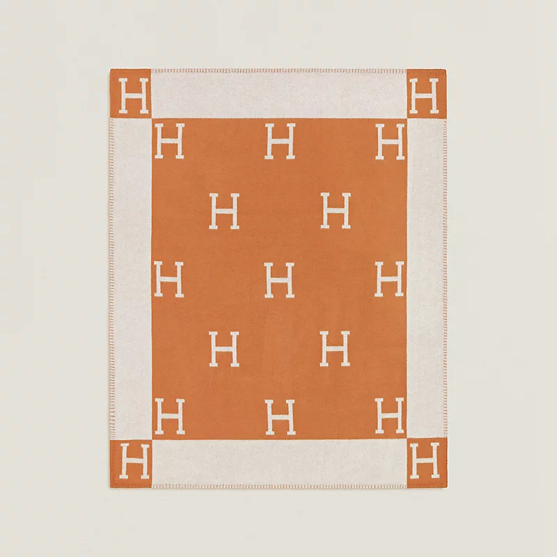 Hermès - Avalon Throw Blanket & Pillow Set