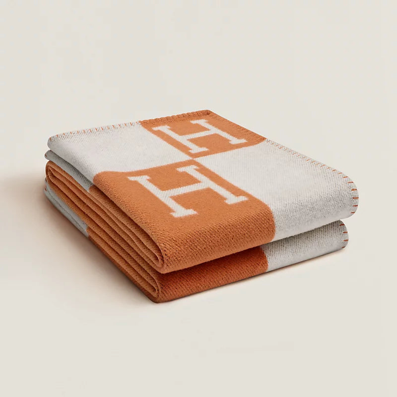 Hermès - Avalon Throw Blanket & Pillow Set